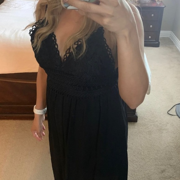 SOLD! Beautiful maxi dress-small - Picture 4 of 9